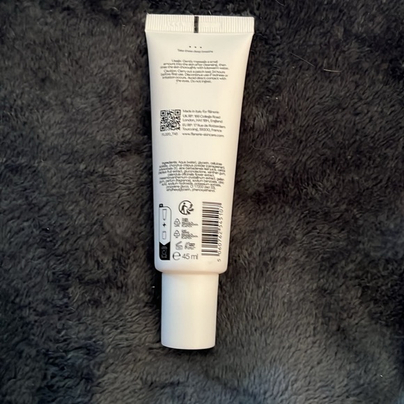 Flanerie Water Lily PHA Pore Refining Exfoliator - Picture 2 of 3